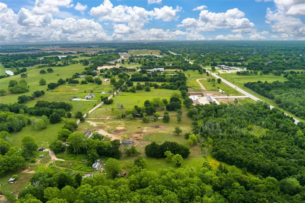 33703 Reynolds Road Fulshear, TX 77441