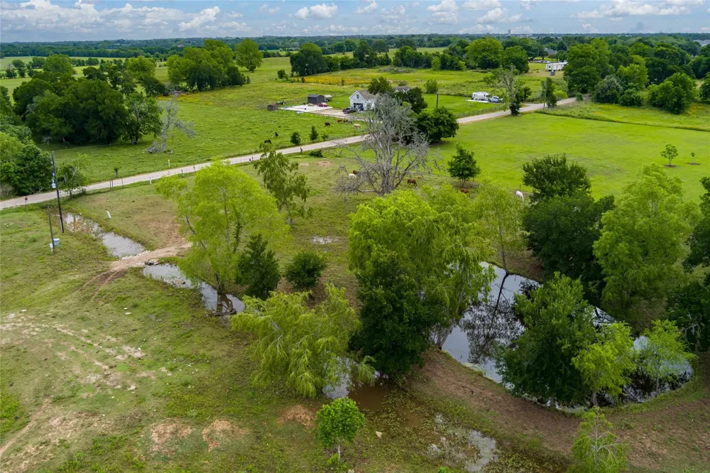33703 Reynolds Road Fulshear, TX 77441