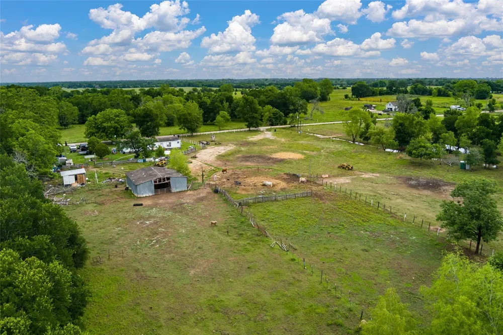 33703 Reynolds Road Fulshear, TX 77441