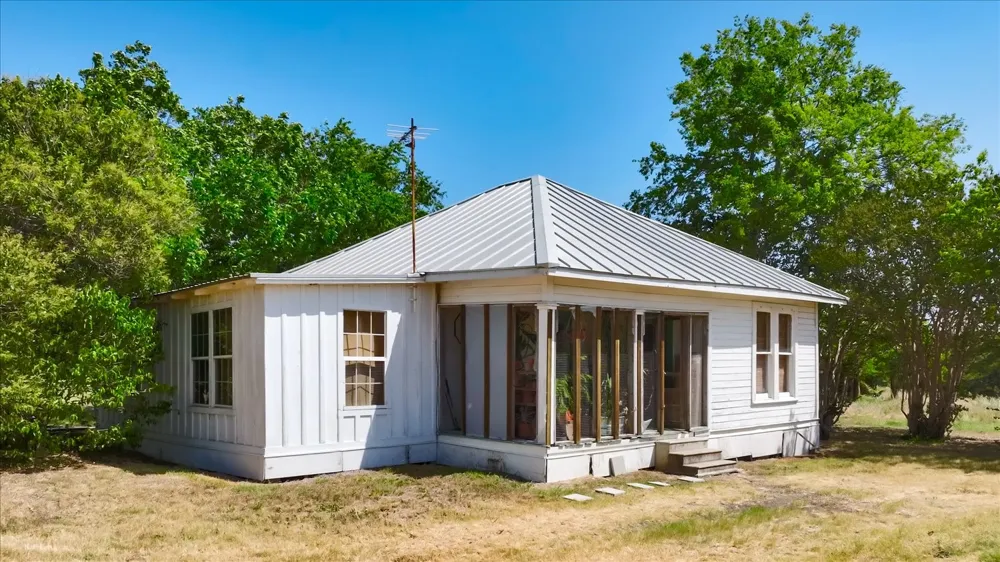 15000 Maha Road Austin, TX 78719