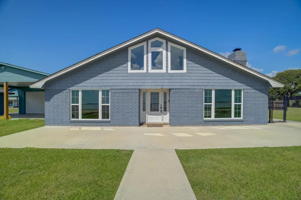 1809 E Bayshore Drive Drive Palacios, TX 77465