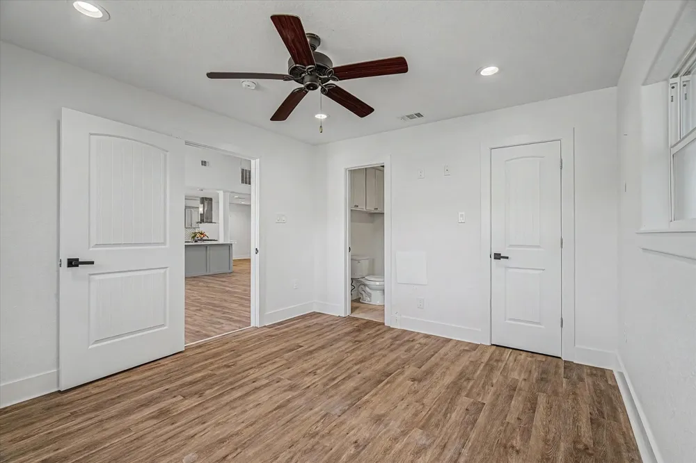 1809 E Bayshore Drive Drive Palacios, TX 77465