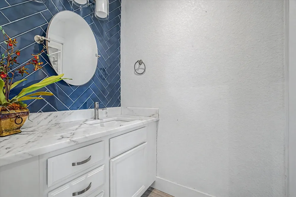 1809 E Bayshore Drive Drive Palacios, TX 77465