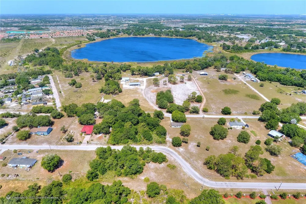 5514 HILLSBOROUGH STREET Wimauma, FL 33598