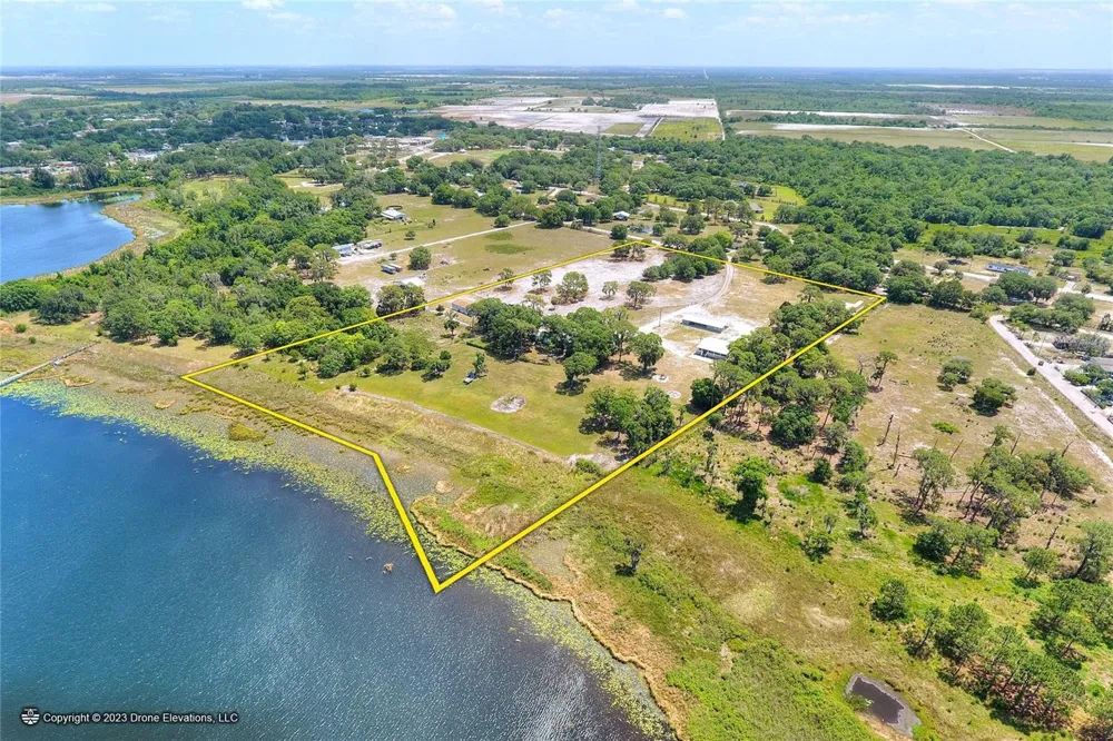 5514 HILLSBOROUGH STREET Wimauma, FL 33598