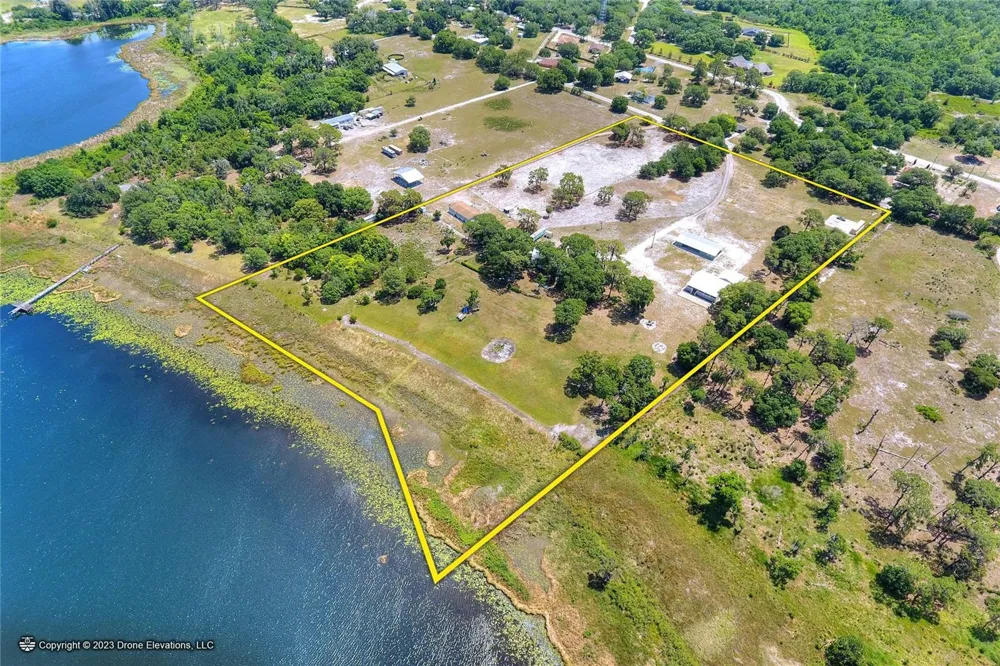 5514 HILLSBOROUGH STREET Wimauma, FL 33598
