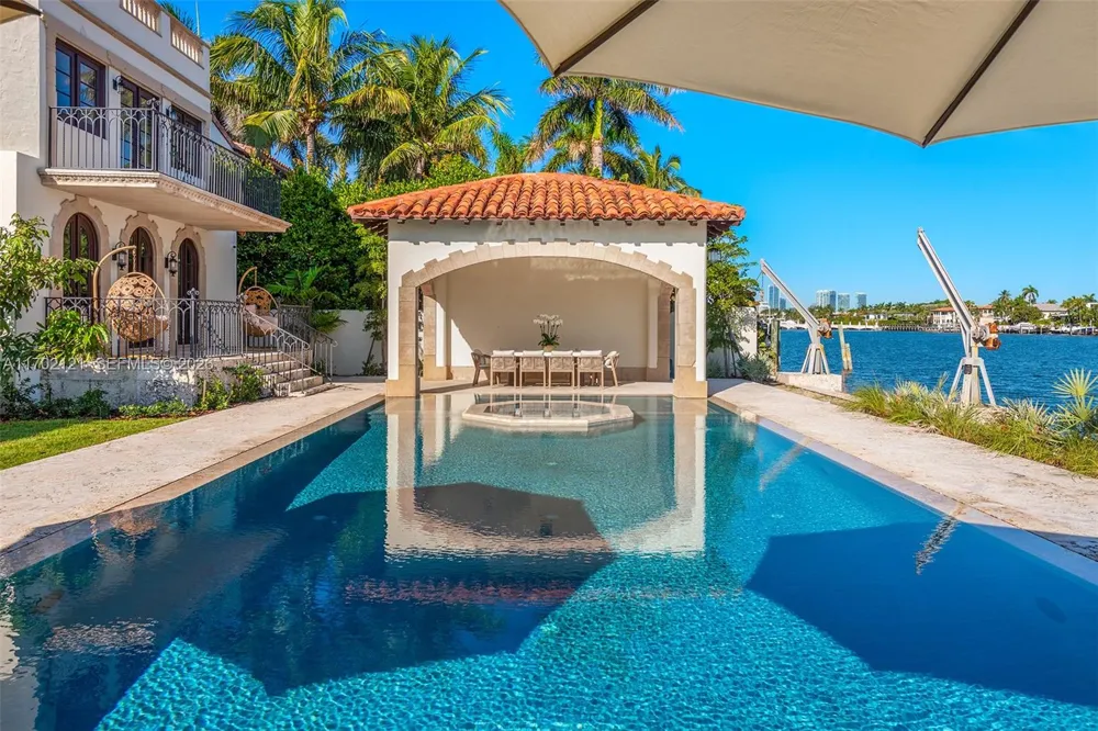49 Palm Ave Miami Beach, FL 33139