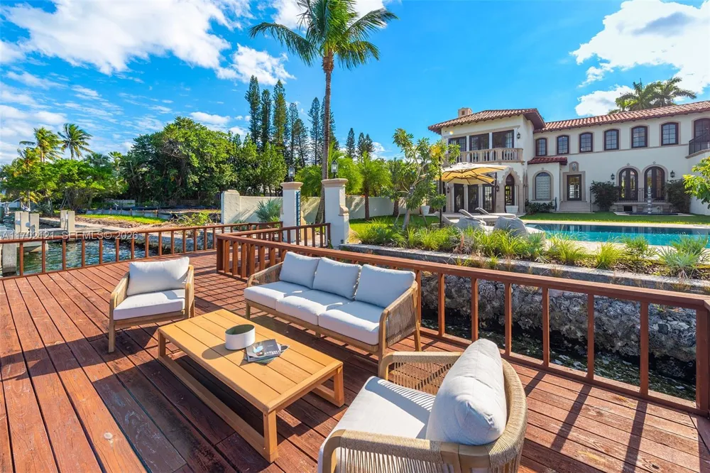 49 Palm Ave Miami Beach, FL 33139