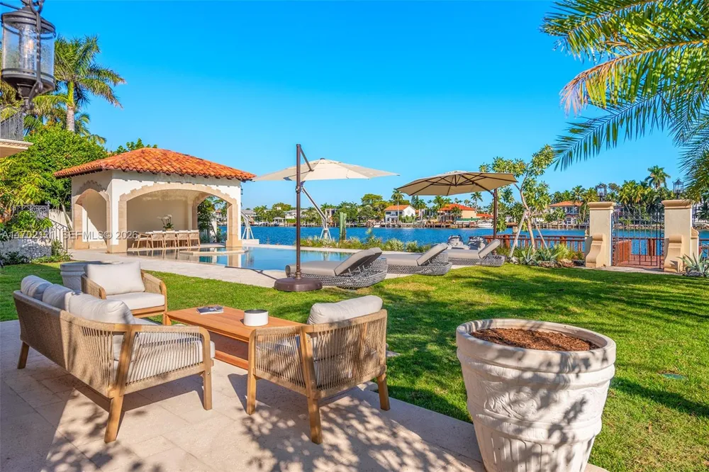 49 Palm Ave Miami Beach, FL 33139