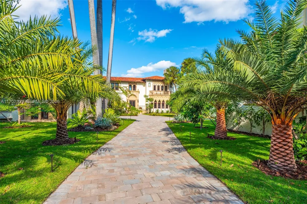 49 Palm Ave Miami Beach, FL 33139