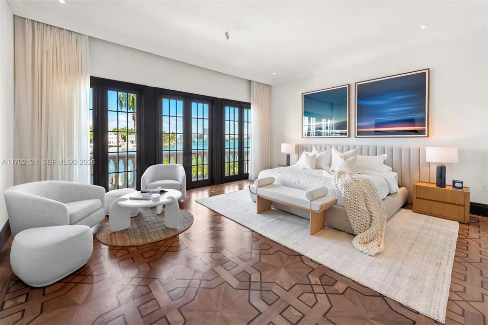 49 Palm Ave Miami Beach, FL 33139