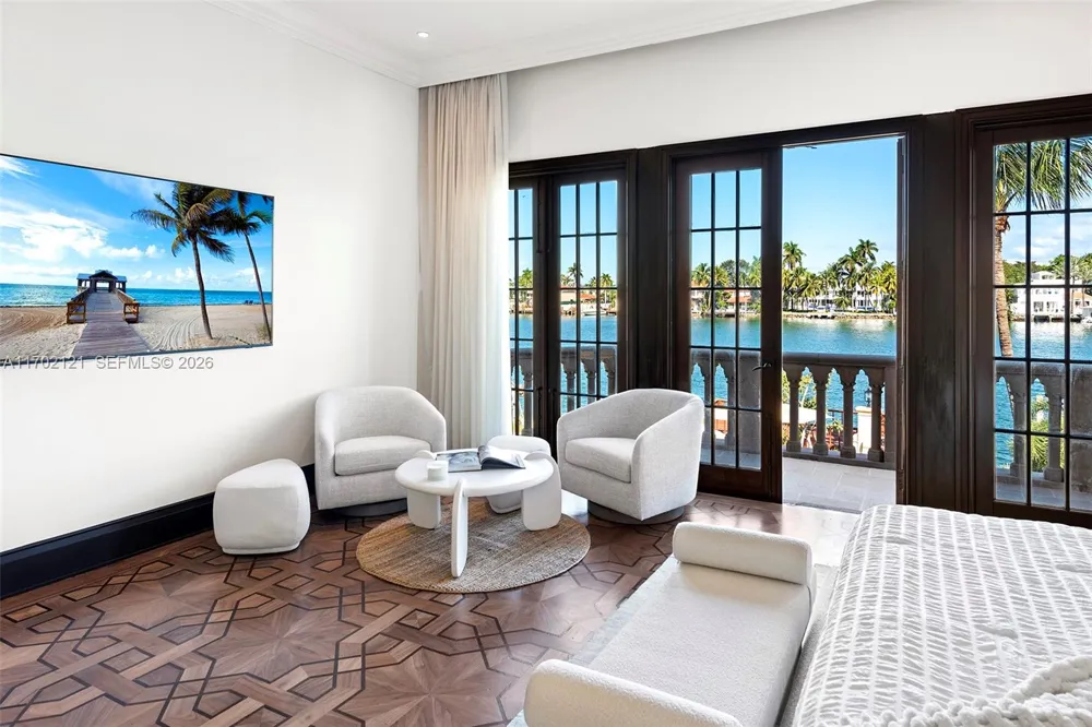 49 Palm Ave Miami Beach, FL 33139