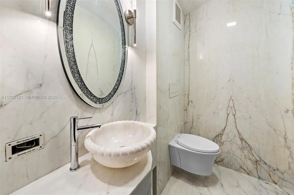 49 Palm Ave Miami Beach, FL 33139