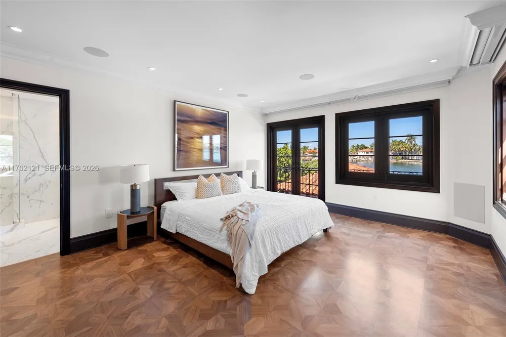 49 Palm Ave Miami Beach, FL 33139