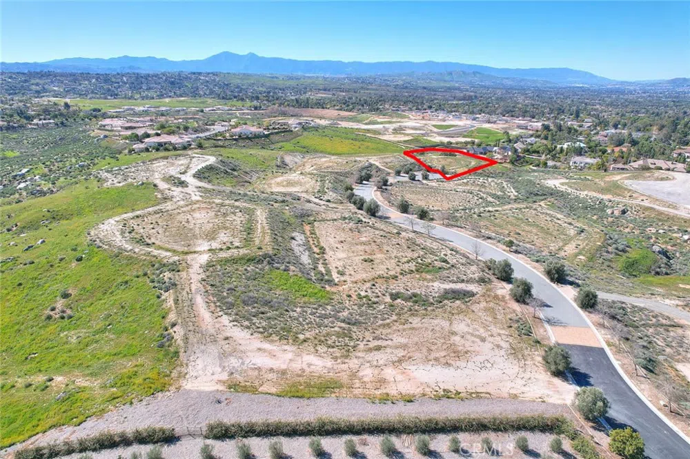 7496 Via Montecito Riverside, CA 92506