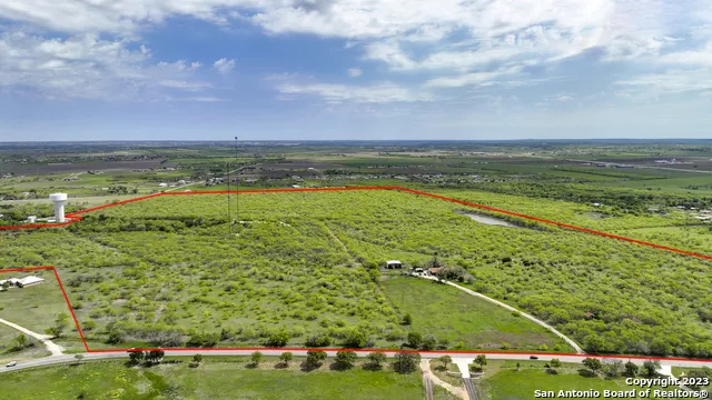 2675 Fm 465 Seguin, TX 78155