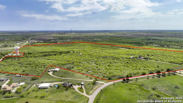 2675 Fm 465 Seguin, TX 78155
