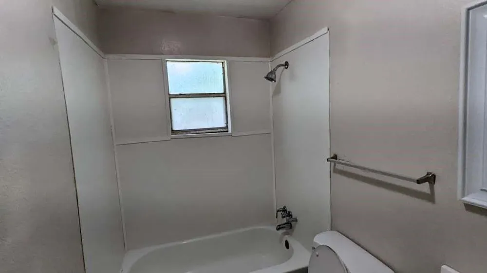 215 Blackshear Street Tomball, TX 77375