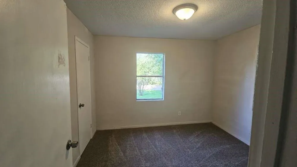 215 Blackshear Street Tomball, TX 77375