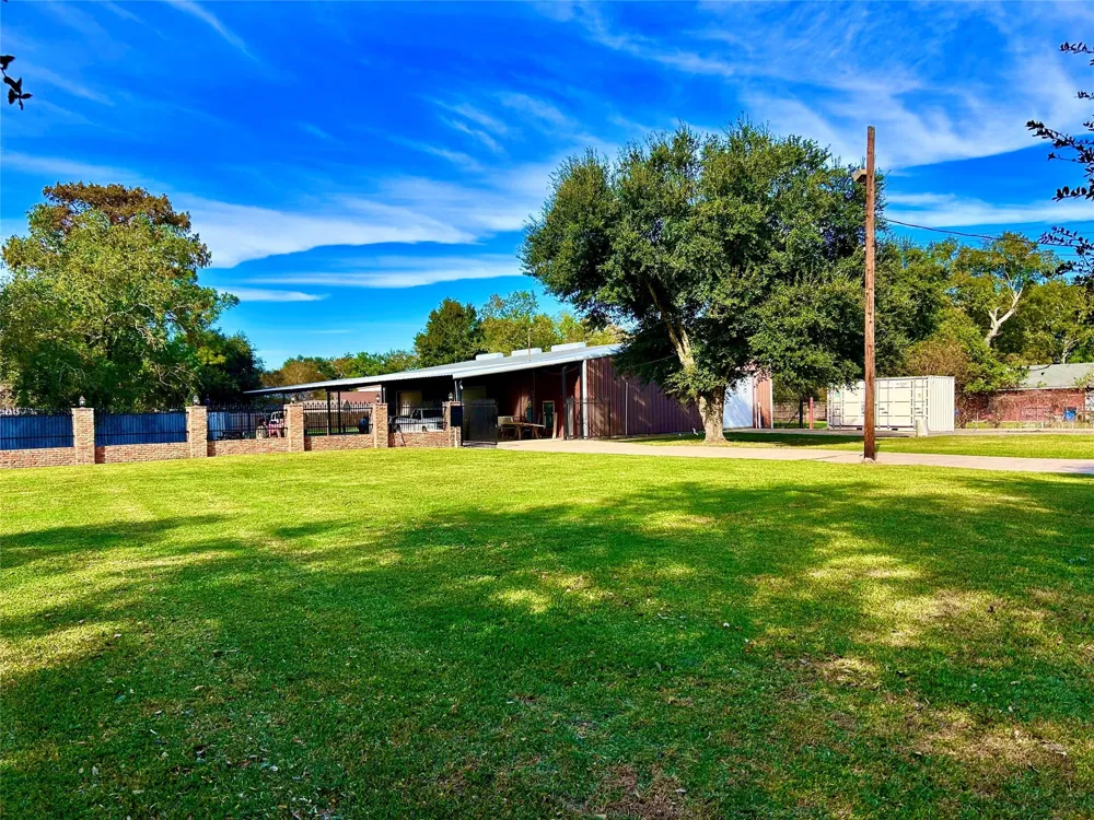 8766 Beauxart Garden Road Beaumont, TX 77705