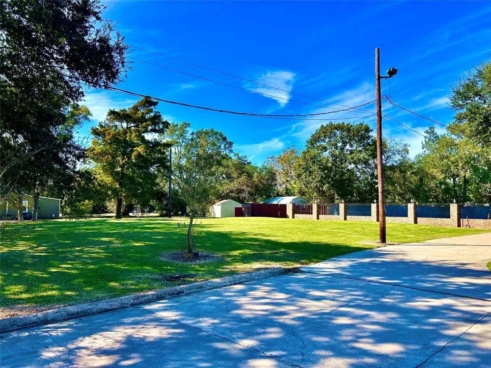8766 Beauxart Garden Road Beaumont, TX 77705