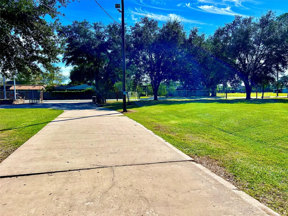 8766 Beauxart Garden Road Beaumont, TX 77705