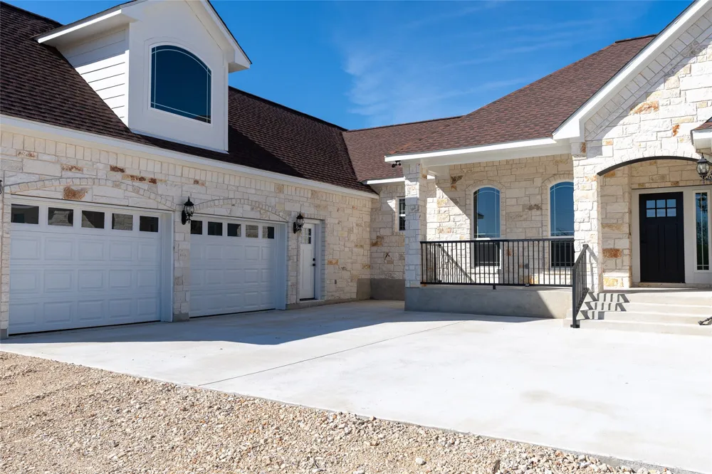 1000 Black Ankle Road Lockhart, TX 78644