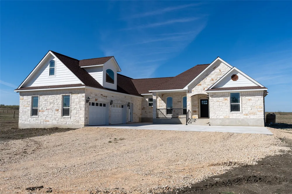 1000 Black Ankle Road Lockhart, TX 78644