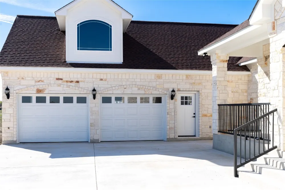 1000 Black Ankle Road Lockhart, TX 78644