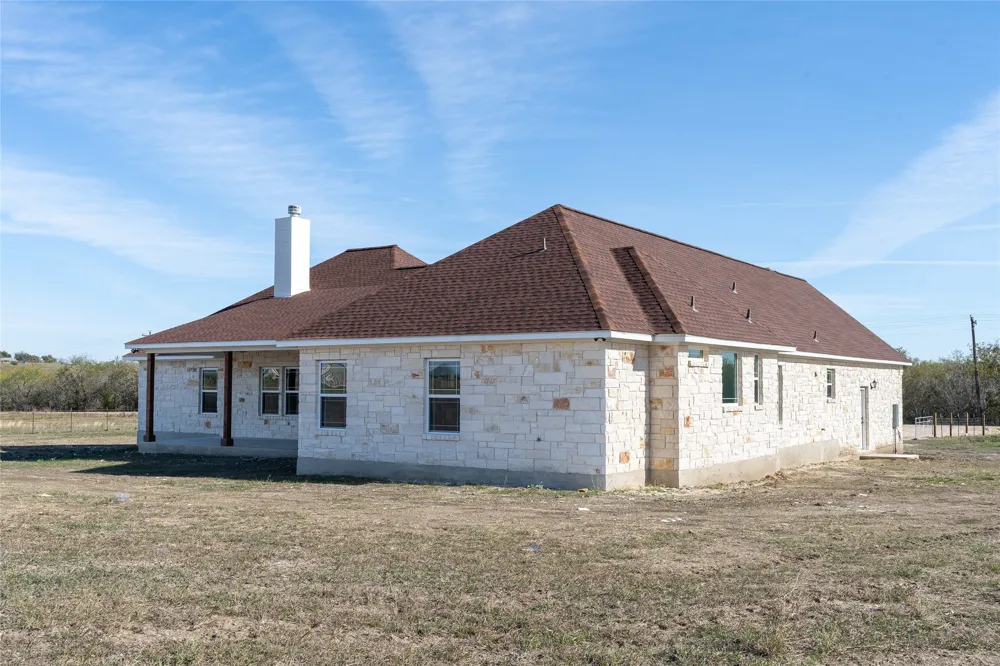 1000 Black Ankle Road Lockhart, TX 78644