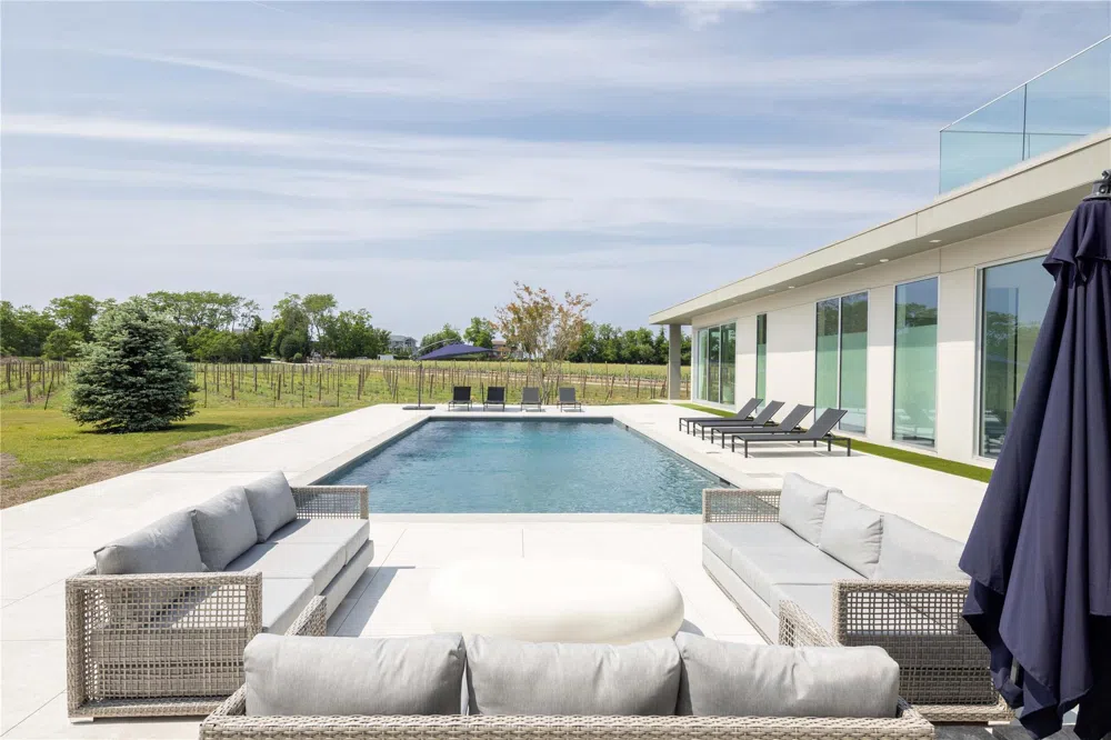 15105 Oregon Cutchogue, NY 11935