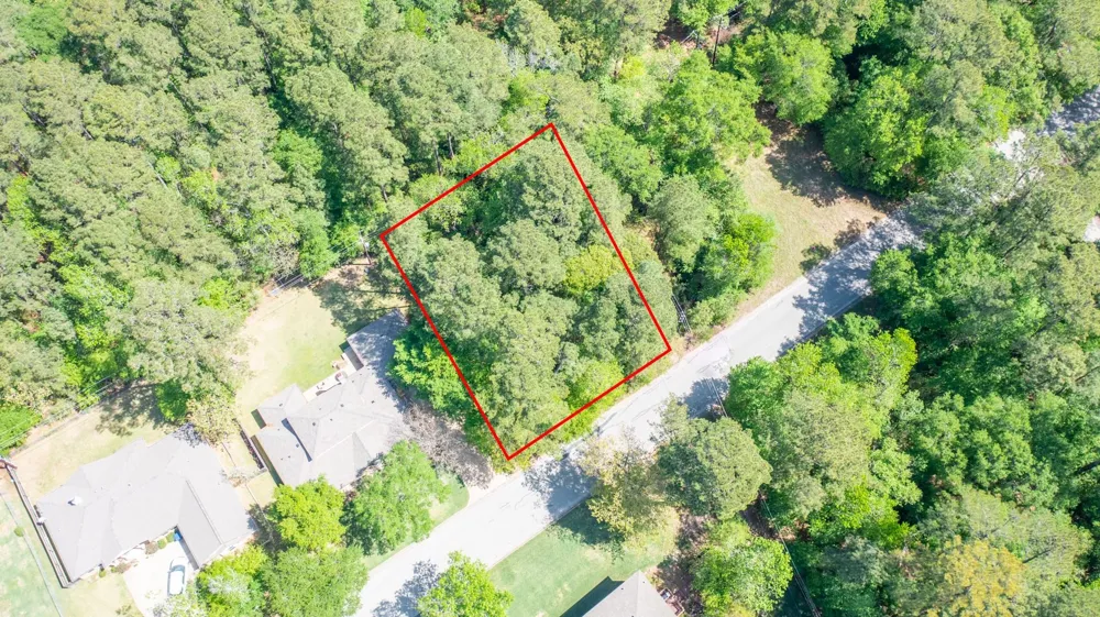 275 Broadmoor Drive Huntsville, TX 77340