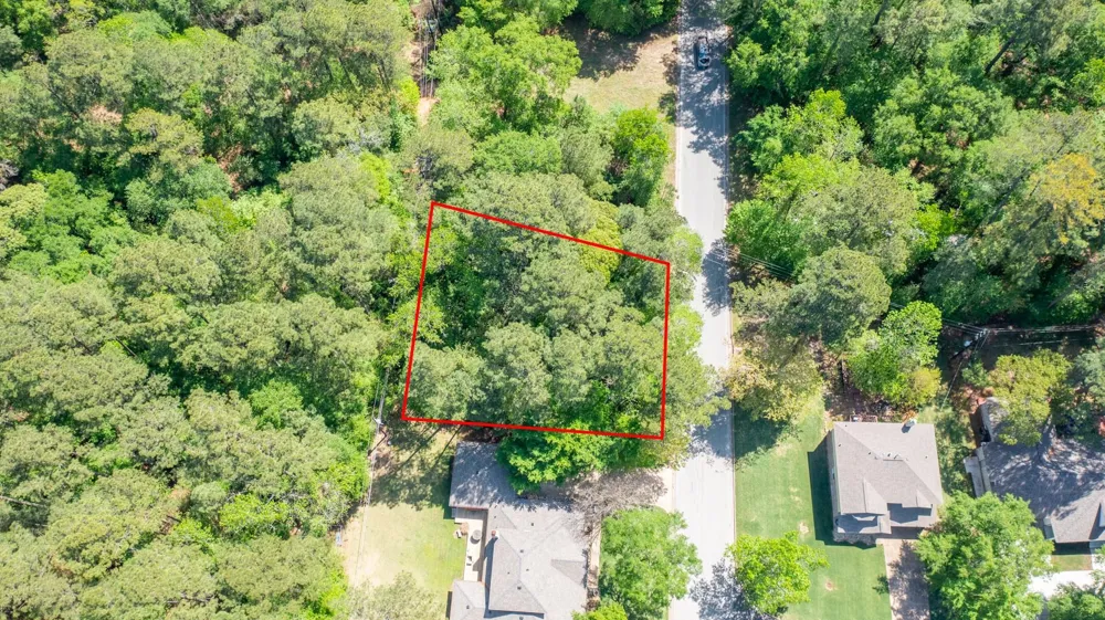 275 Broadmoor Drive Huntsville, TX 77340