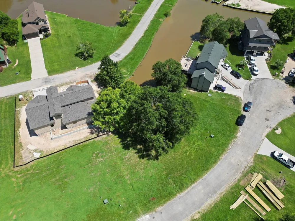 5 Wild Iris Court Huntsville, TX 77340