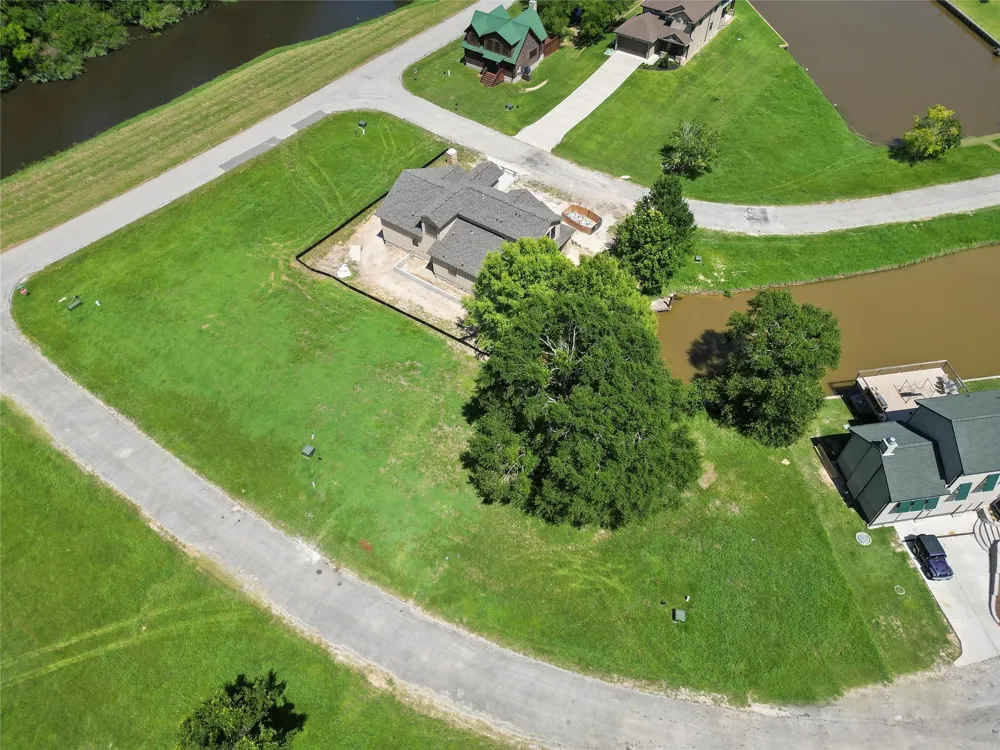 5 Wild Iris Court Huntsville, TX 77340