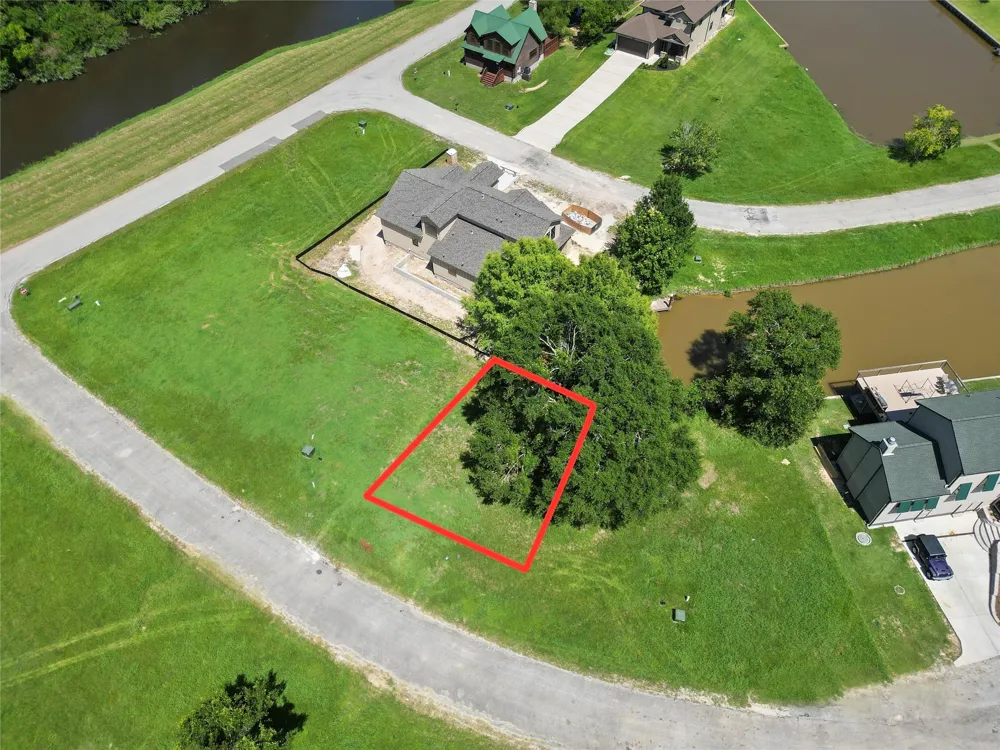 5 Wild Iris Court Huntsville, TX 77340