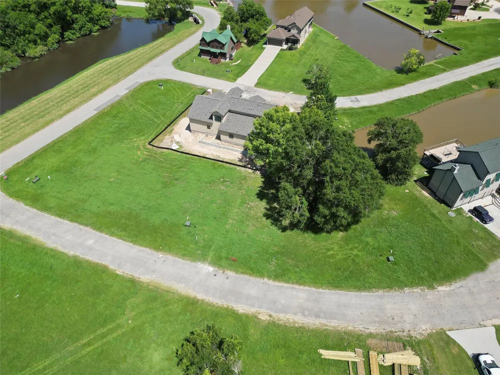 5 Wild Iris Court Huntsville, TX 77340