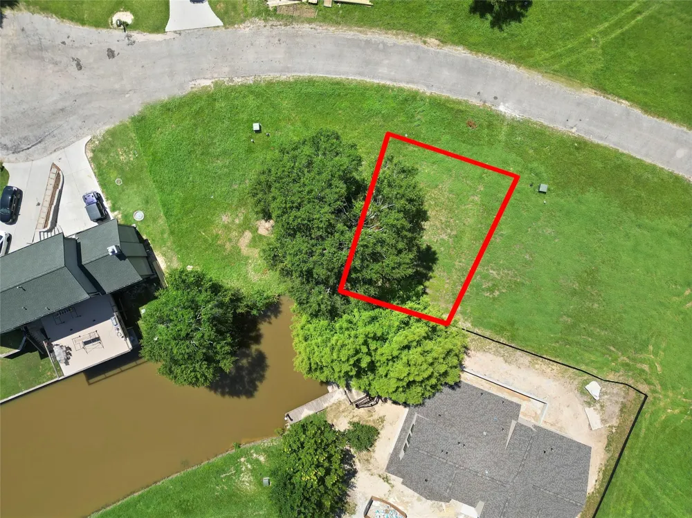 5 Wild Iris Court Huntsville, TX 77340