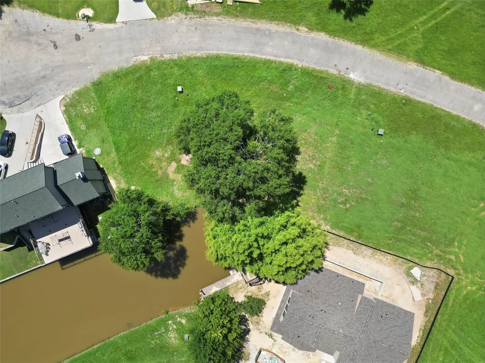 5 Wild Iris Court Huntsville, TX 77340