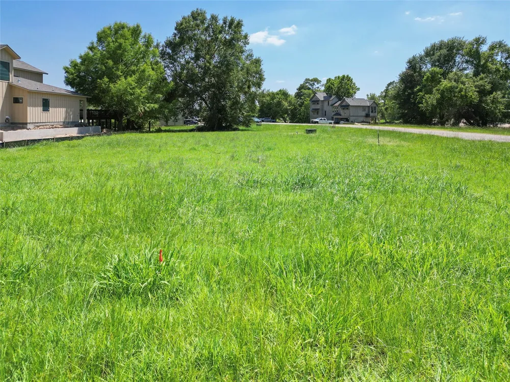 5 Wild Iris Court Huntsville, TX 77340
