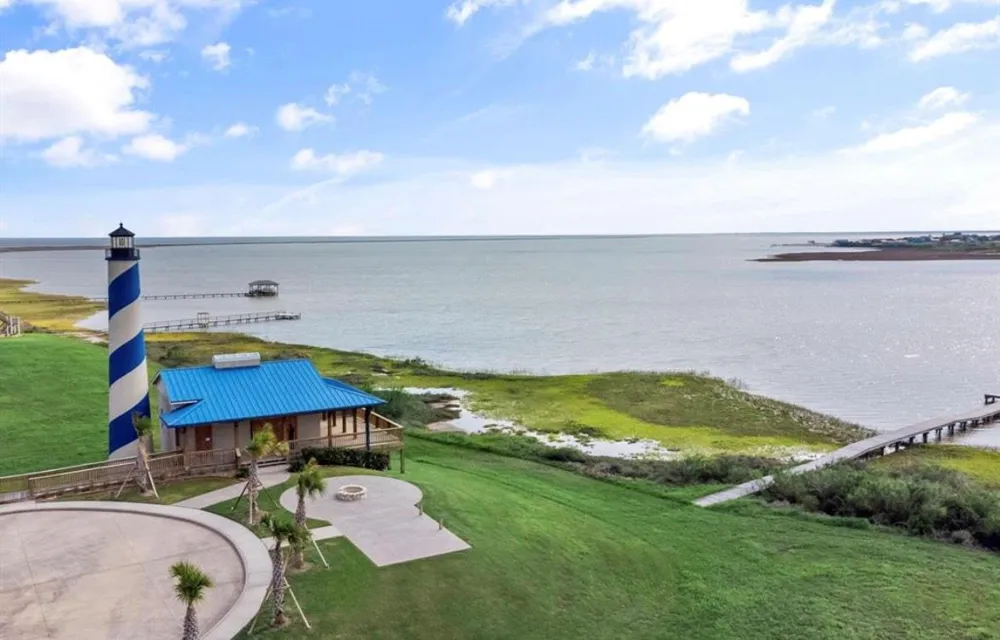 3037 Palacios Bay Drive Palacios, TX 77465
