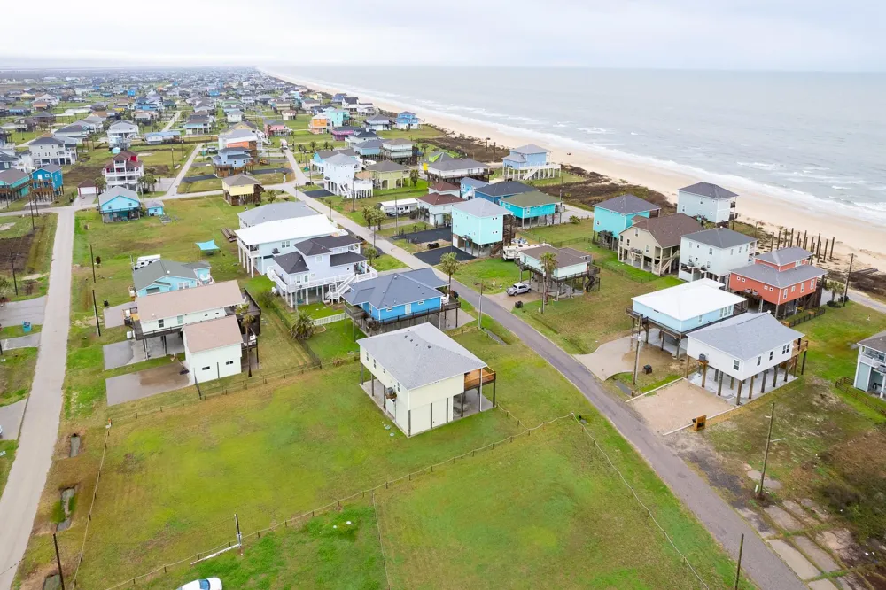 1 Ave H Crystal Beach, TX 77650