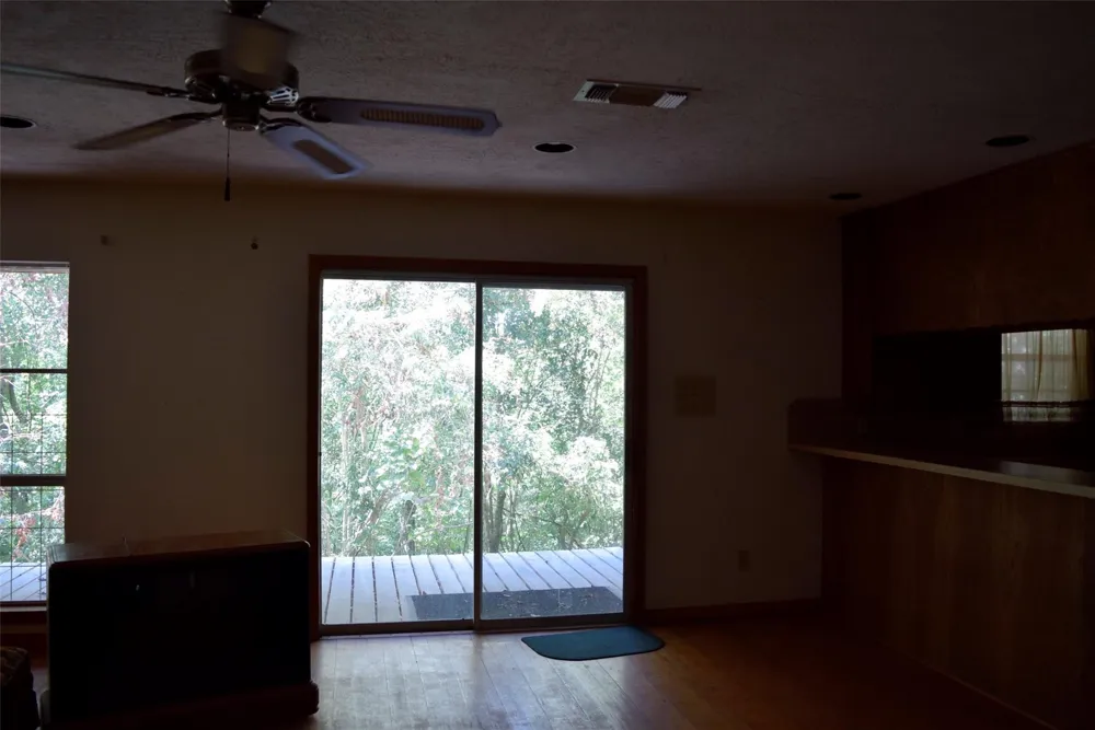 732 River Road Goodrich, TX 77335