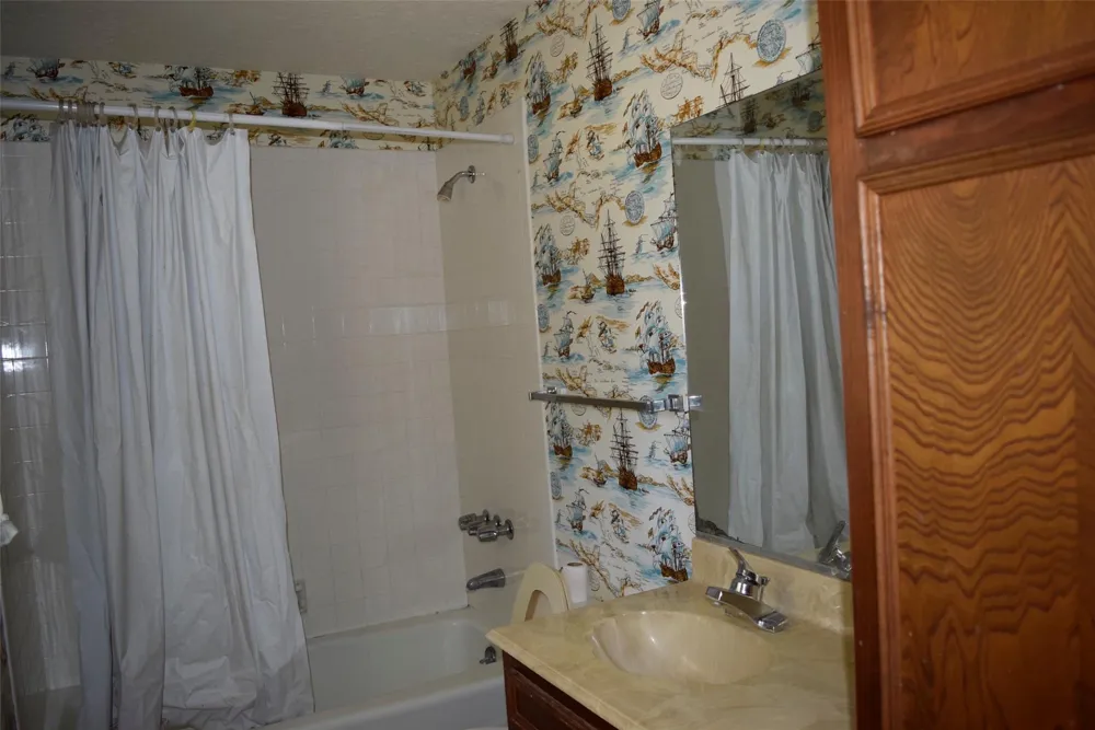 732 River Road Goodrich, TX 77335