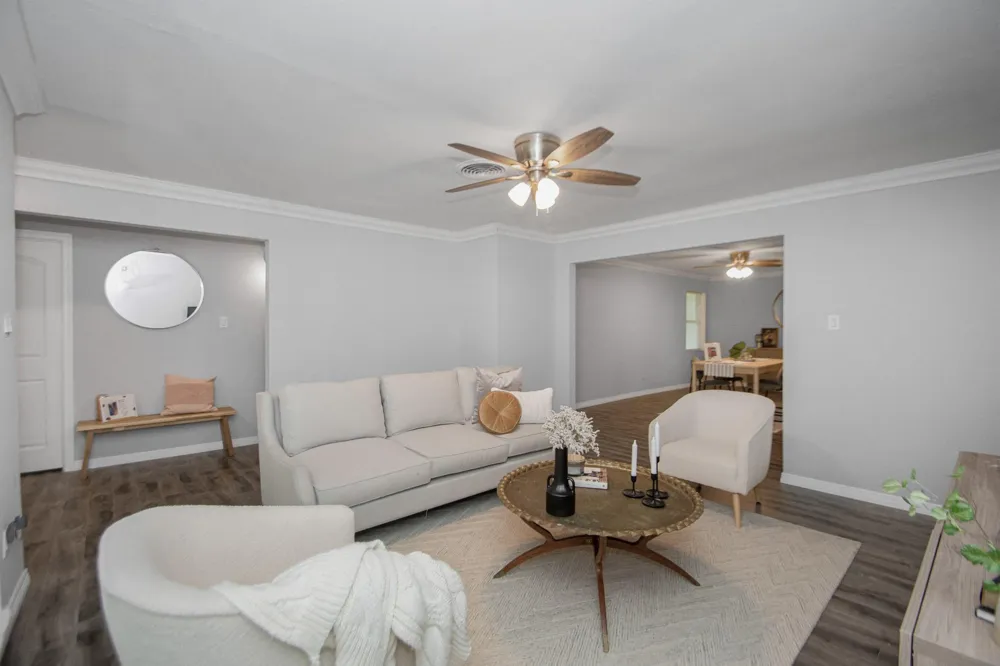 2002 Nottingham Street Pasadena, TX 77502