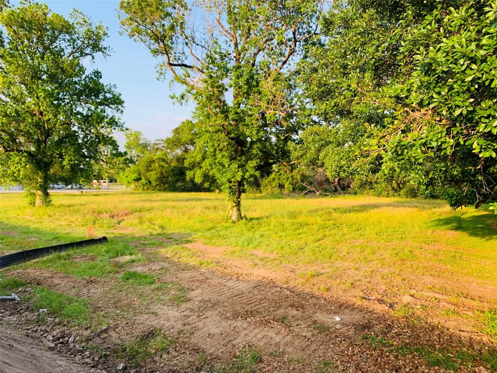 Fm 2100 Road Huffman, TX 77336