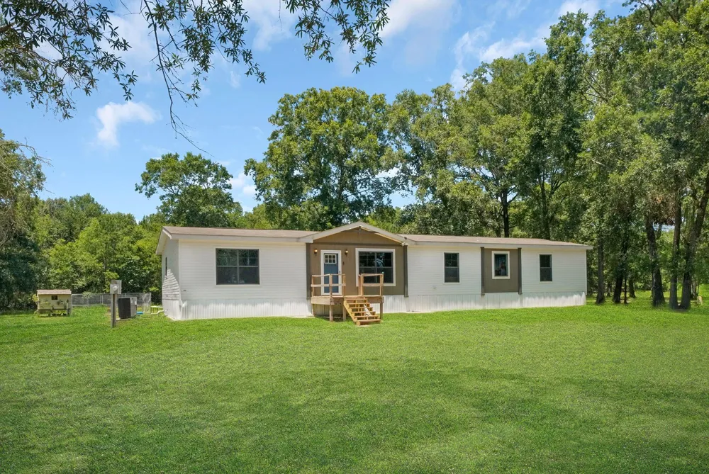 39360 Highway 105 Saratoga, TX 77585