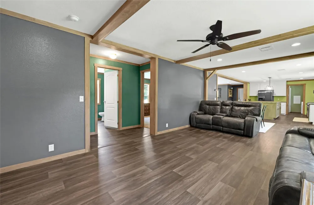 39360 Highway 105 Saratoga, TX 77585