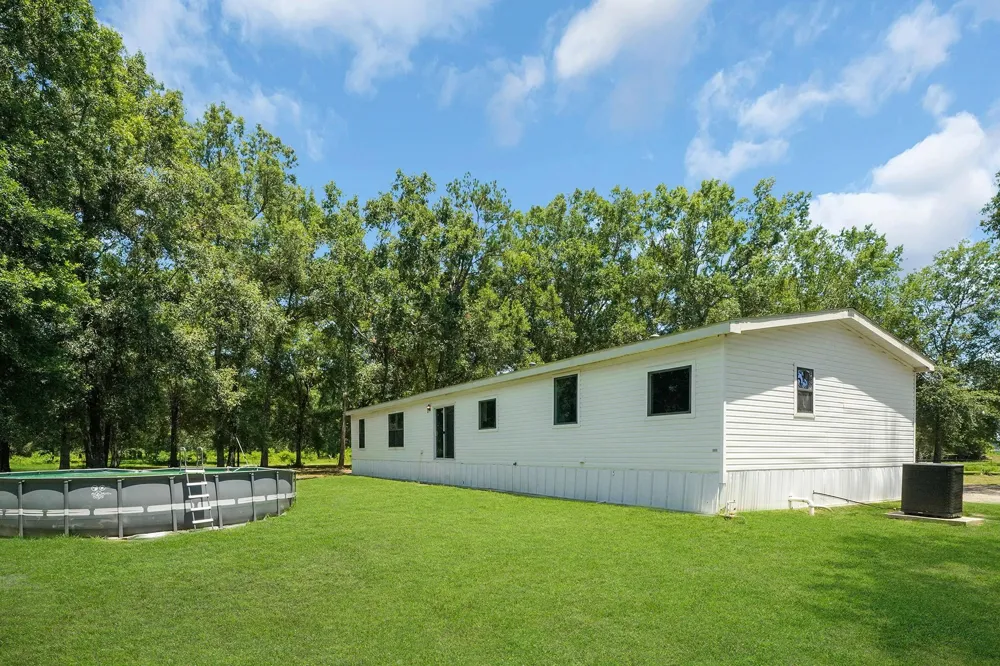 39360 Highway 105 Saratoga, TX 77585