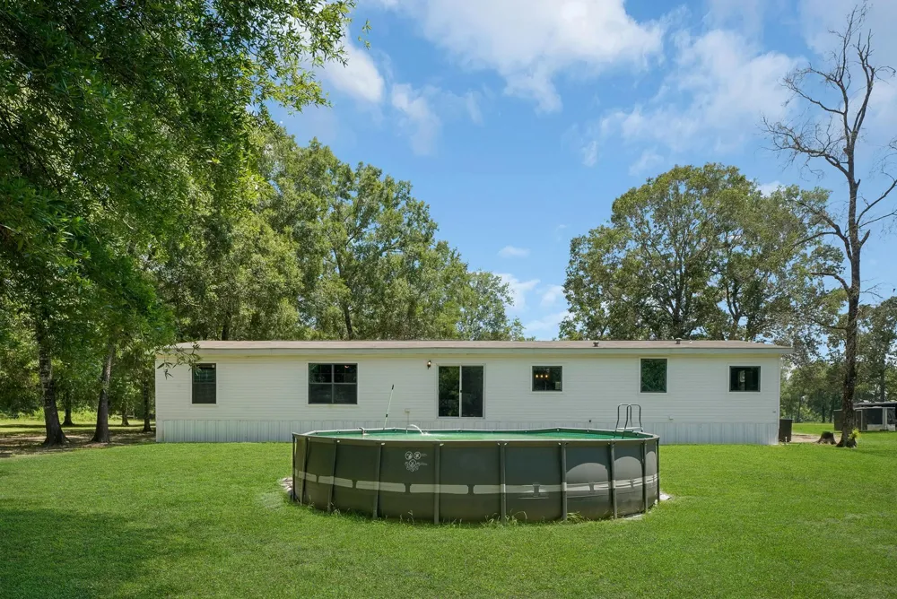 39360 Highway 105 Saratoga, TX 77585